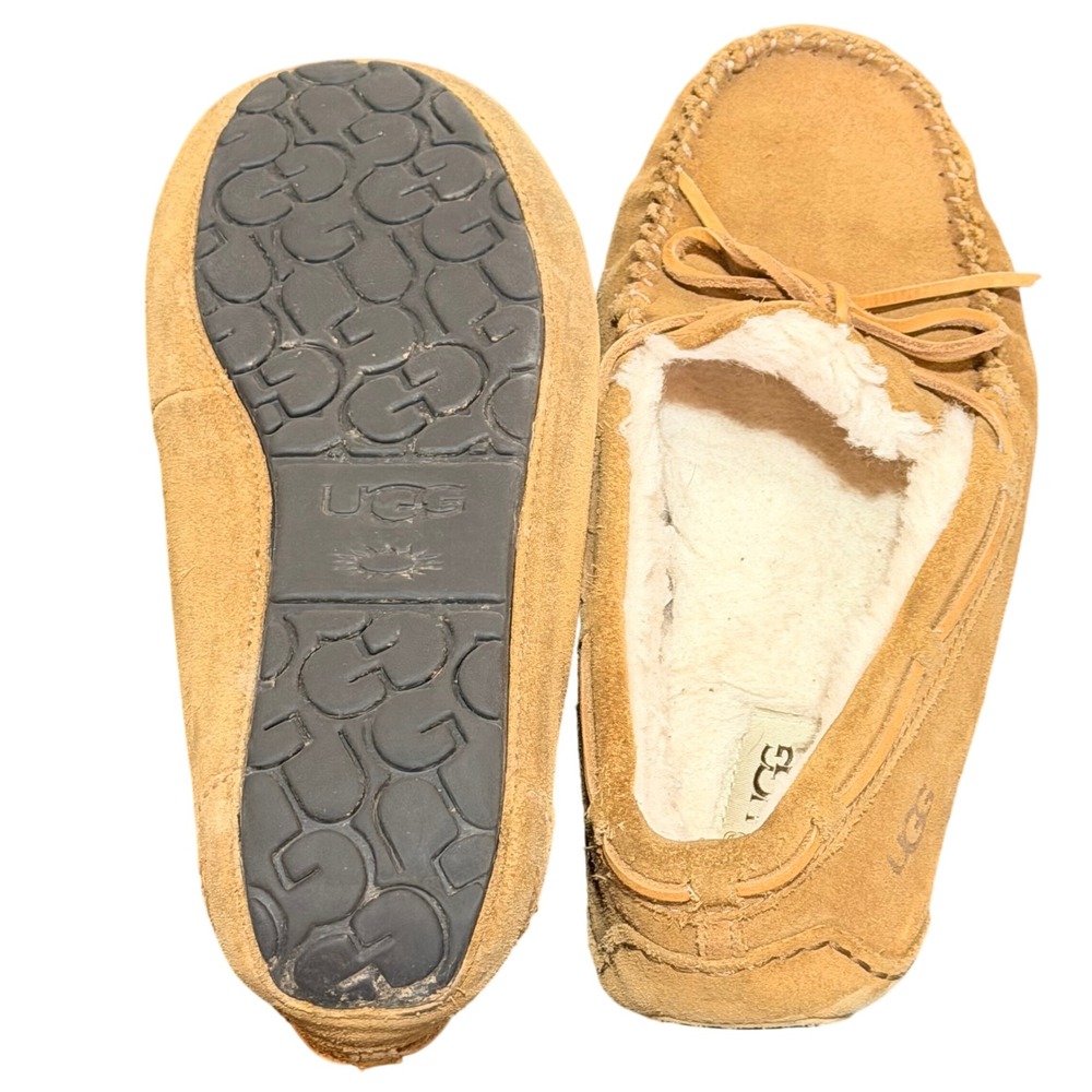 UGG Dakota Moccasin Slippers Mens 10 Brown Suede Wool Lined Indoor Outdoor Cozy
